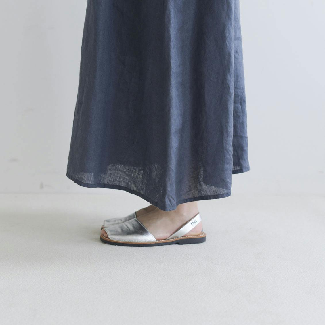 着用レビュー】fog linen workとコラボしたワンピースを、3人の