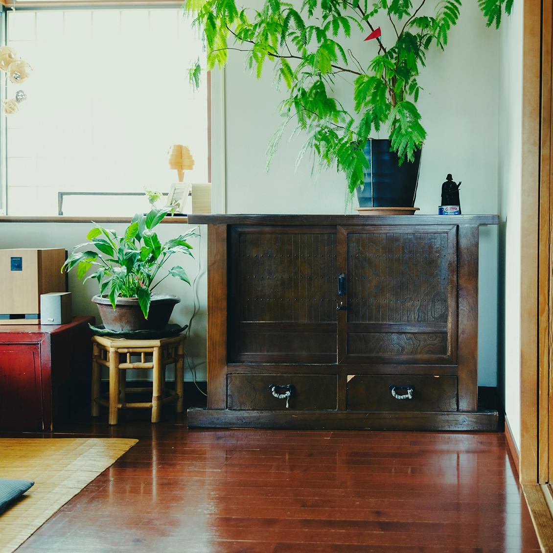 こざっぱりした暮らし 第1話 郊外マンションに25年暮らして 蒸し暑い日も 心地よいインテリア 北欧 暮らしの道具店