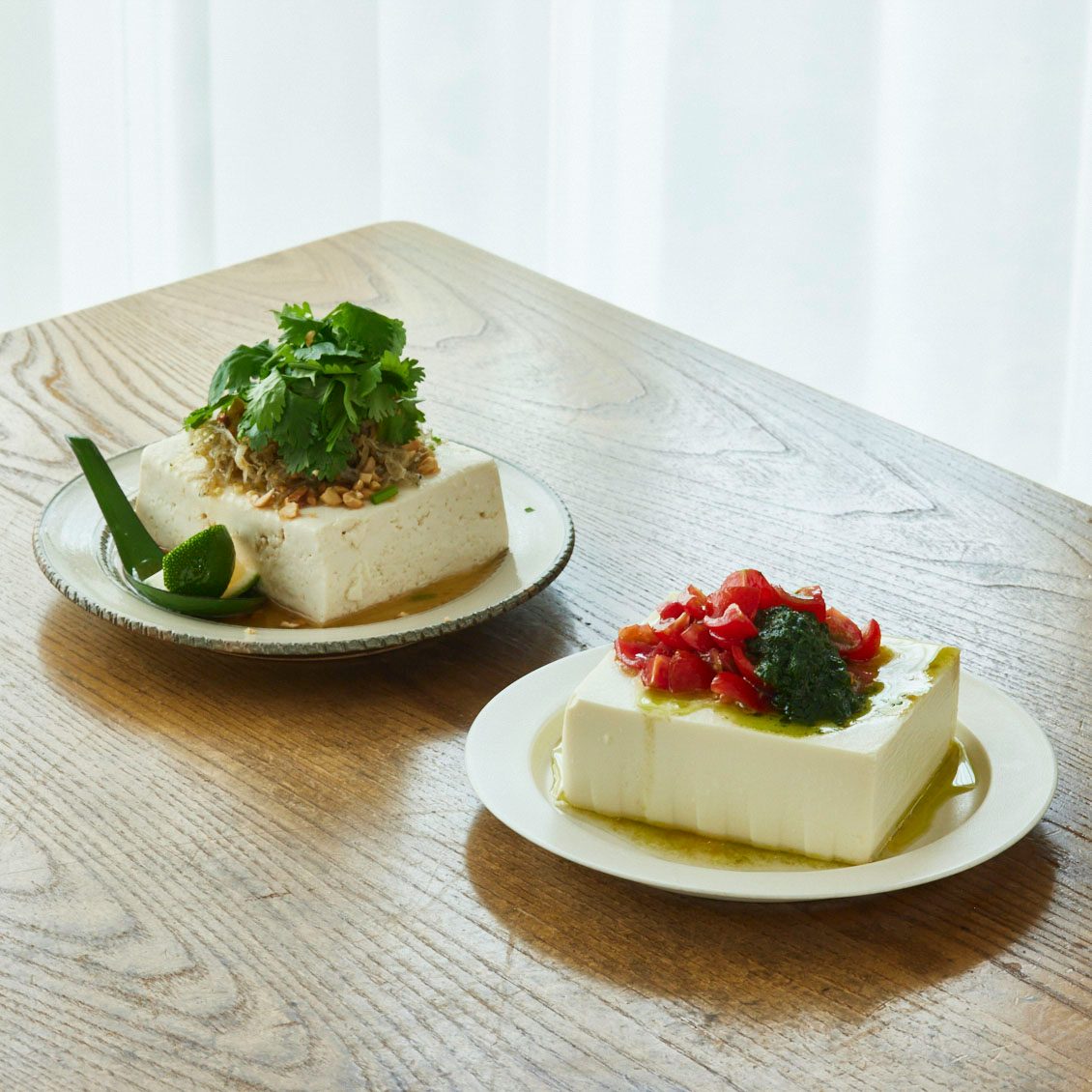 夏の味方 豆腐 第1話 肉がない日も 豆腐があれば 今夜のメインになる おかずのせ冷奴 2種 北欧 暮らしの道具店 夏の味方 豆腐 第1話 肉がない日も 豆腐があれば 今夜のメインになる おかずのせ冷奴 2種 北欧 暮らしの道具店