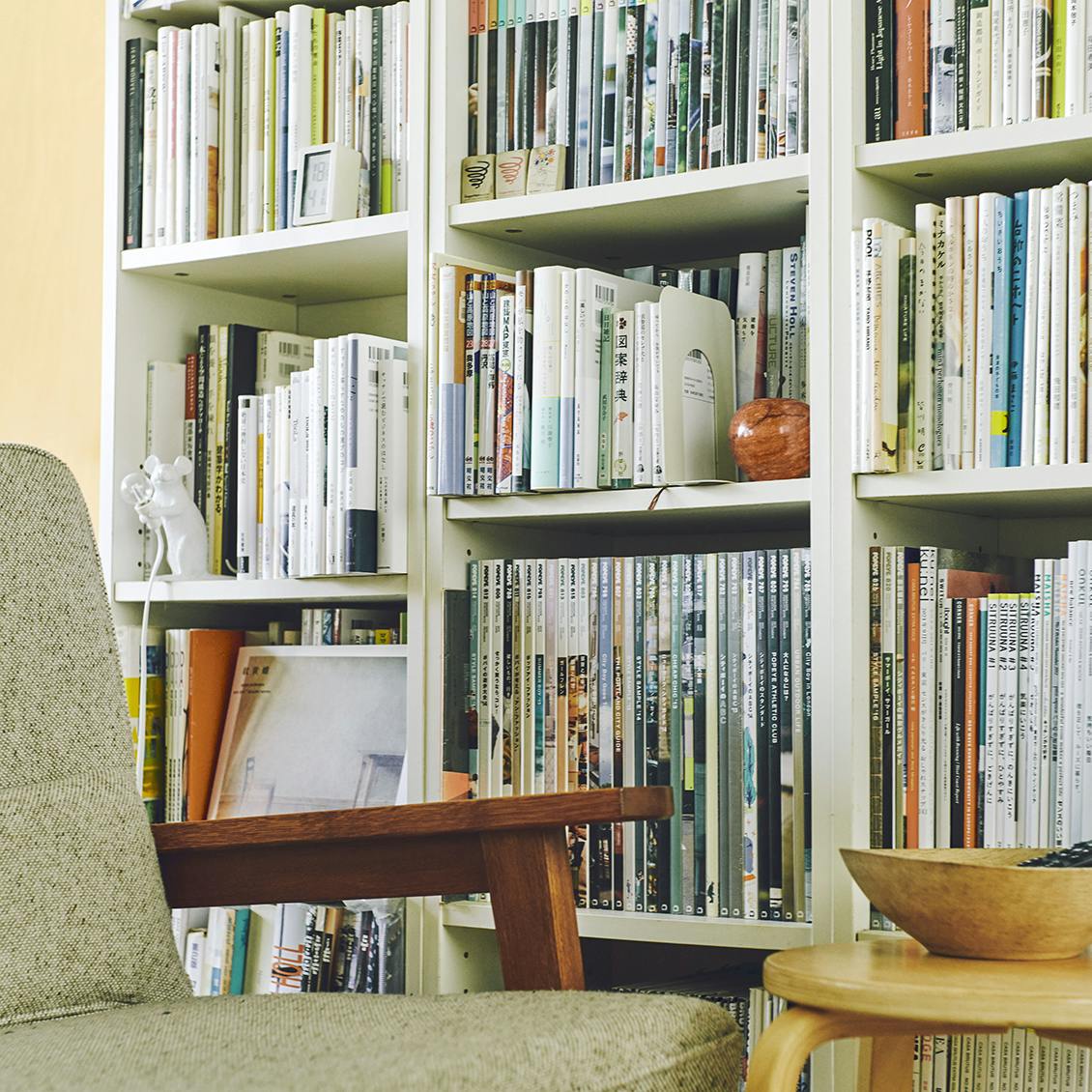 スタッフの本棚】第2話：雑誌が大好き。愛用歴13年、家の真ん中にある