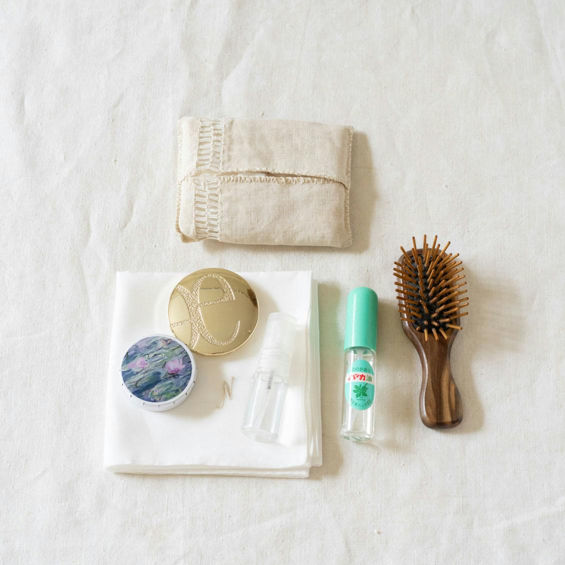 あの人のバッグ】かばんも中身も、心ときめくお気に入りで揃えて（料理