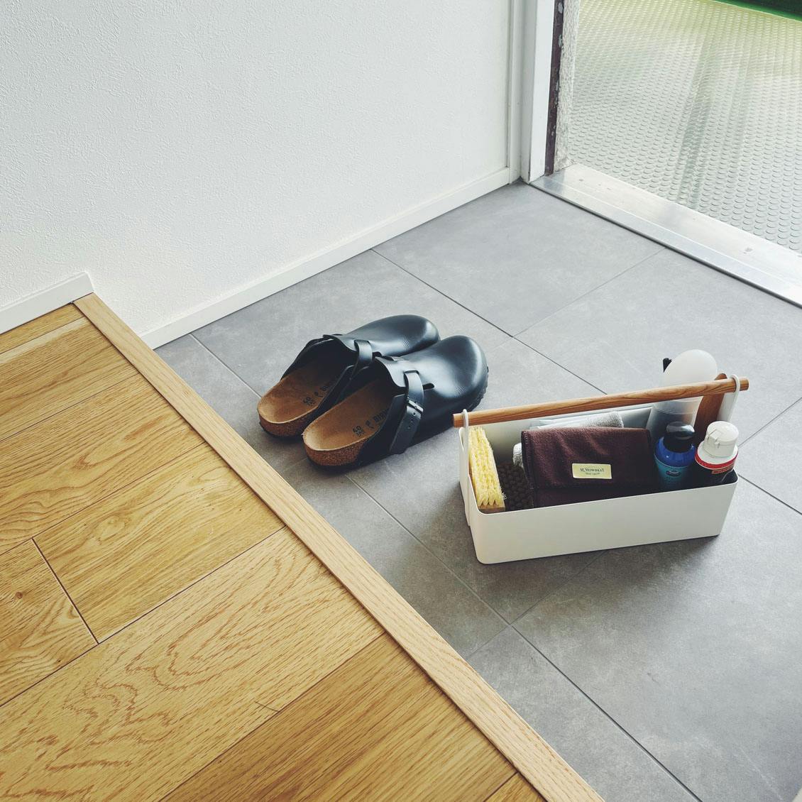 スタッフの愛用品】靴磨きの相棒にした「toscaのツールボックス
