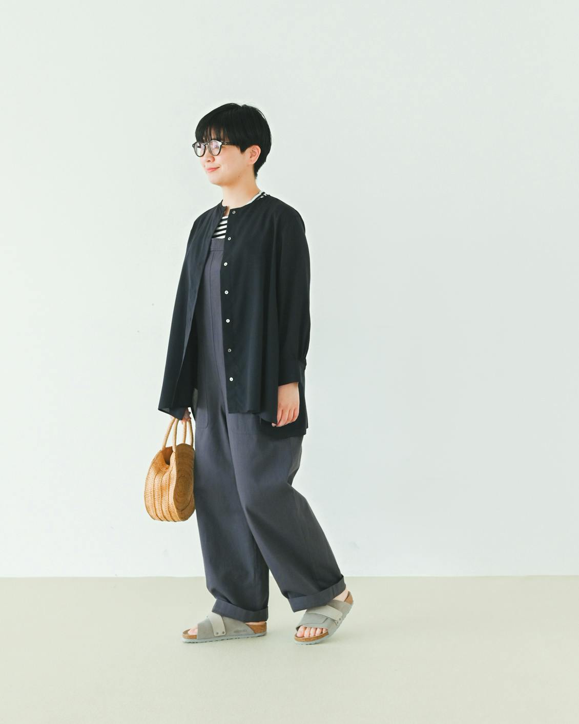 この春はサロペットで】定番のTシャツやブラウスも、新鮮な