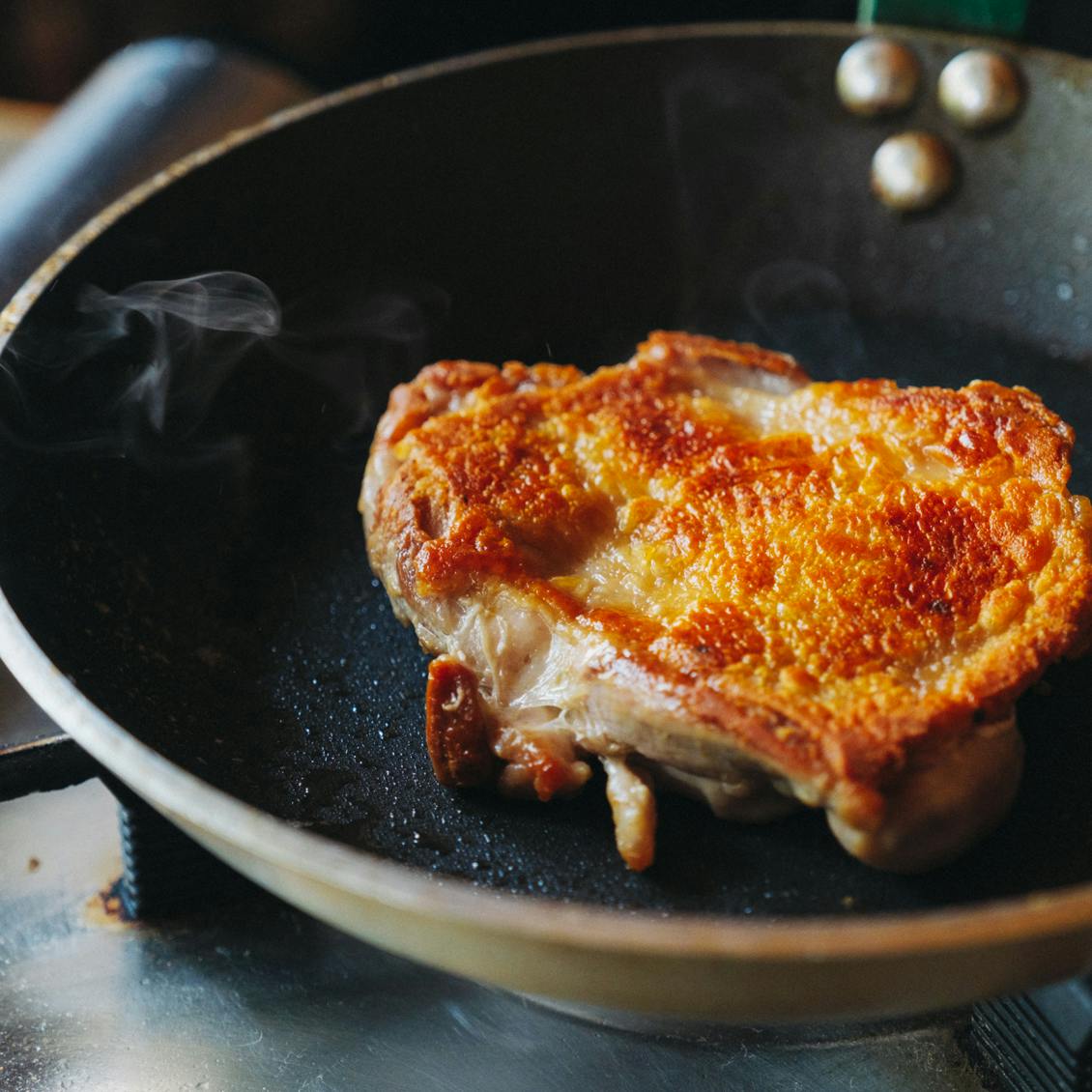 ごきげんサンド】02：カリッカリのチキンソテーが主役！ 育ちざかりも