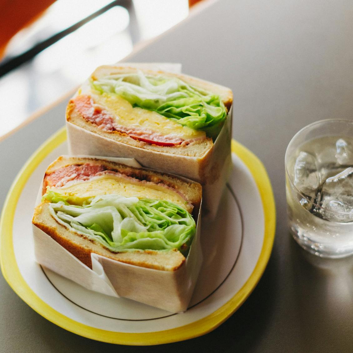 ごきげんサンド】01：おいしさの秘密は重ねる順番。とろっと卵とチーズ