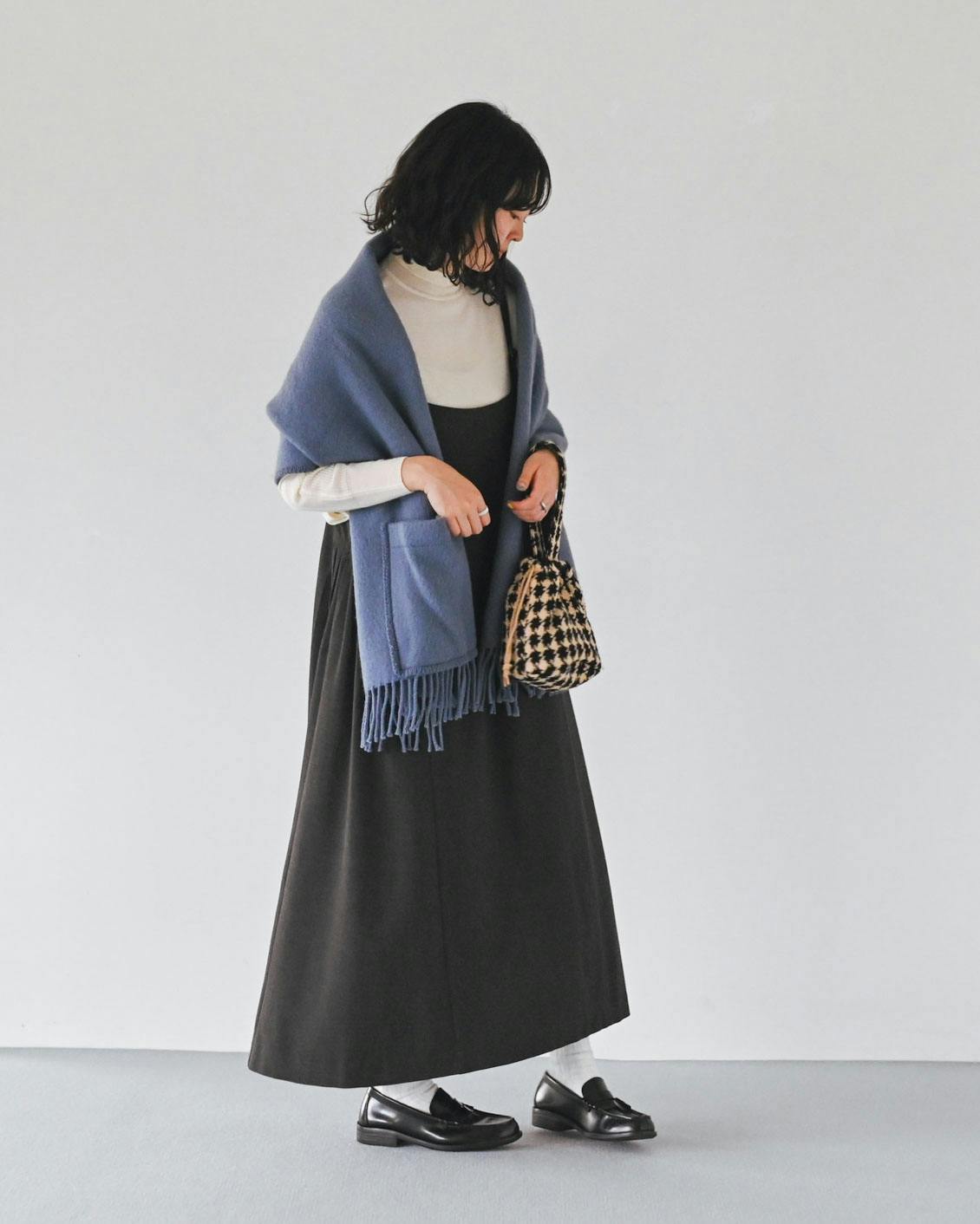 オシャレにあたたかく】冬定番の装いにプラス。ミニマフラーと