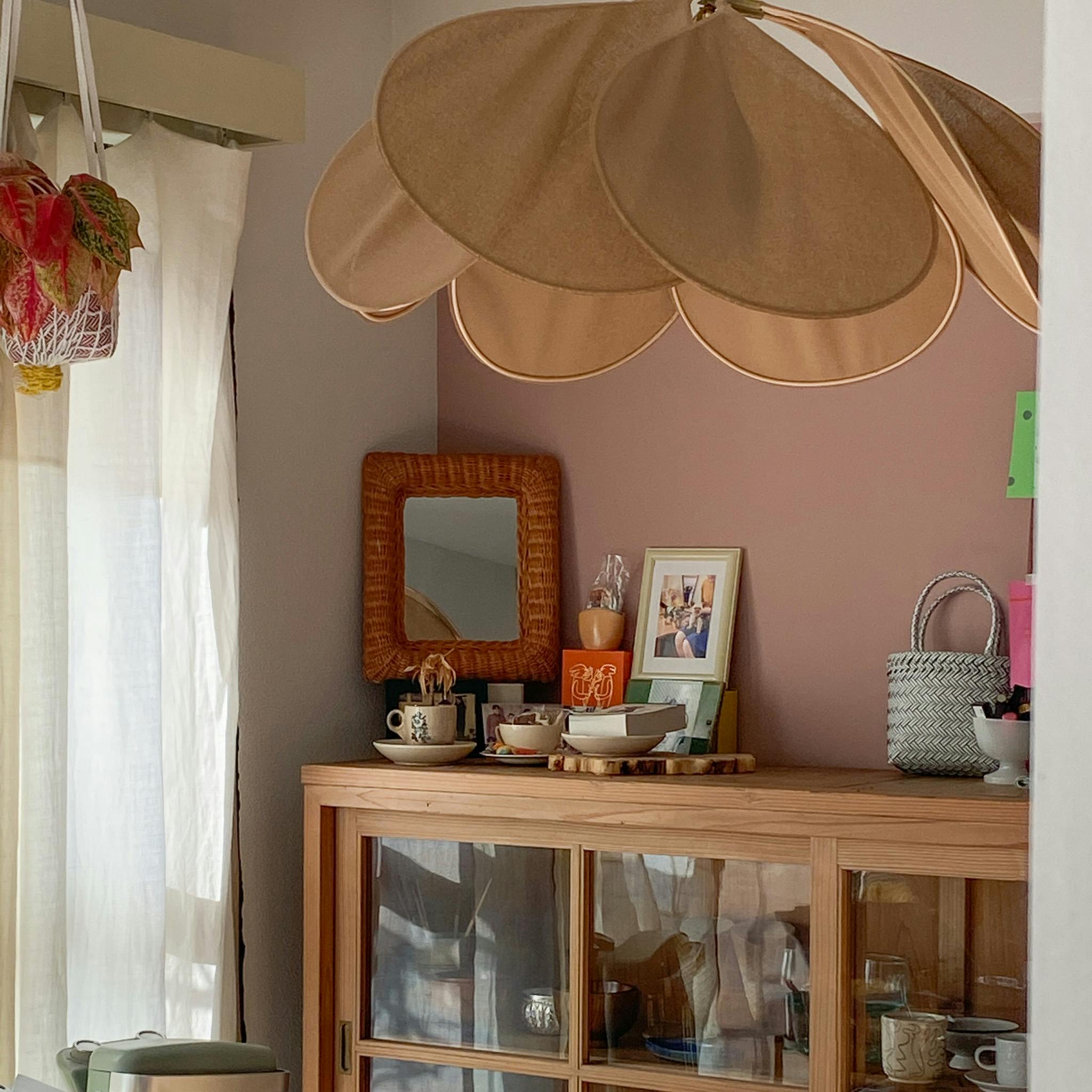 あの人のバッグ】日々の気持ちを「バッグ」で表現。色とりどりで