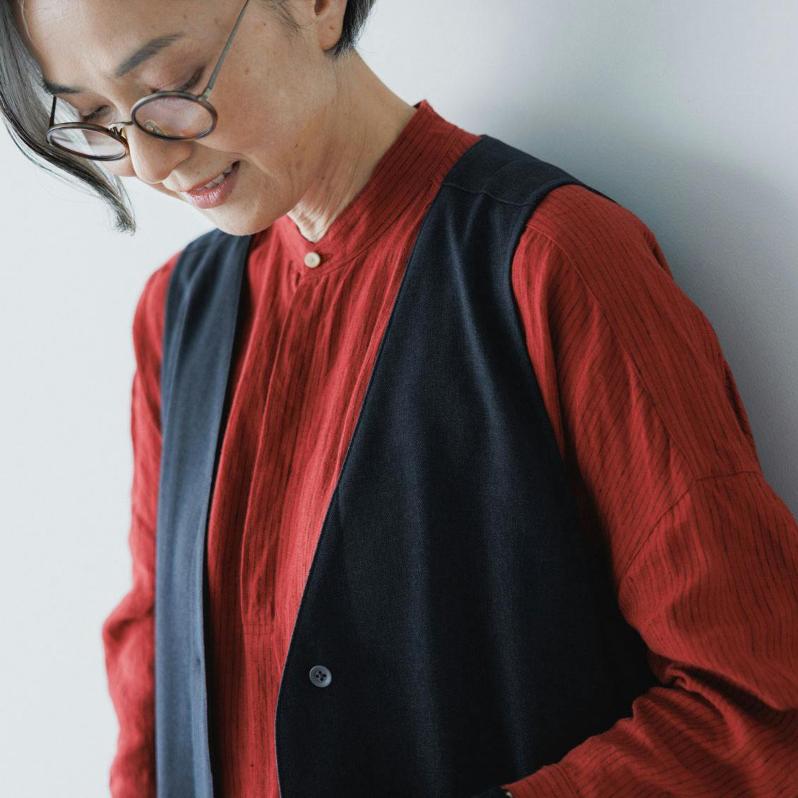 私らしい着回しコーデ】青木沙織里さんと店長佐藤、世代の異なる2人が