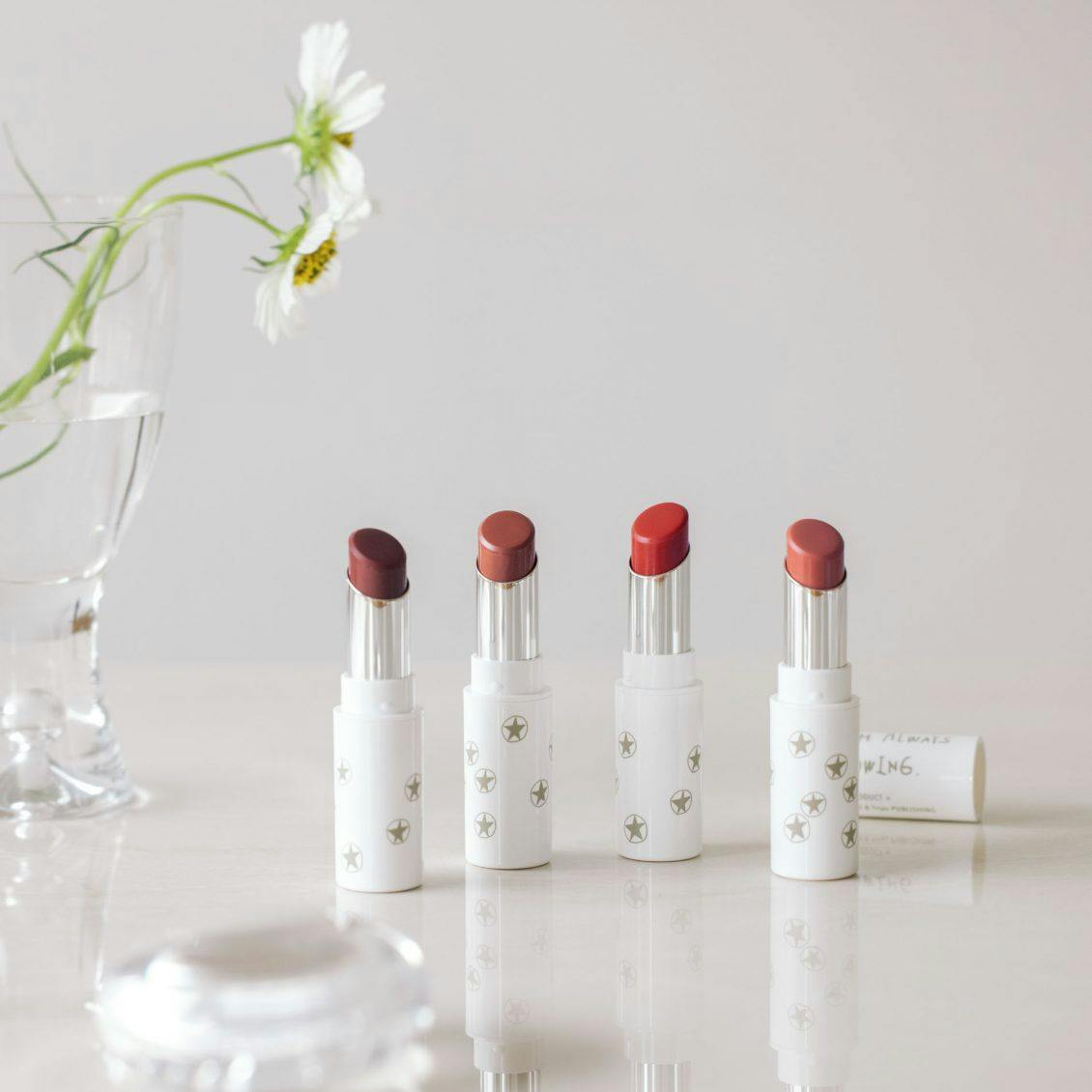 ナインリップ 香羊 6点 まとめ売り 新発売】香菜子さんリップに新色が仲間入り！鏡なしでも塗れるシナモン